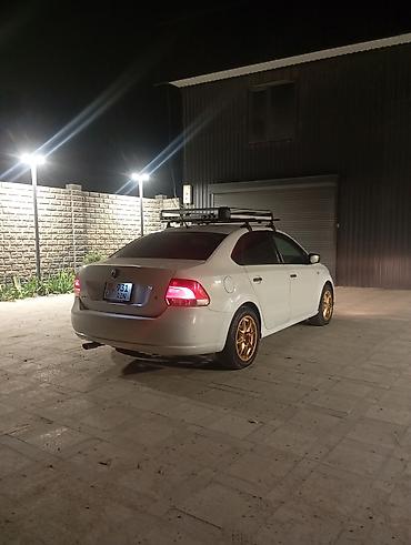 6 2: Volkswagen Polo: 2012 г., 1.6 л, Механика, Газ, Седан — 2