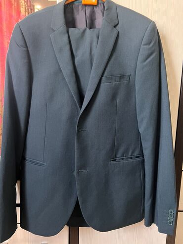 зеленый пиджак: Костюм XL (EU 42), түсү - Жашыл