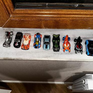 oyuncak masinlar: Машинки хот филс/hot wheels maşınları
От 5 манат/5manat dan baslayir — 2