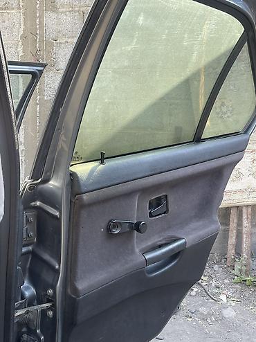 byd e3: BMW 3 series: 1994 г., 1.6 л, Механика, Бензин, Седан — 8