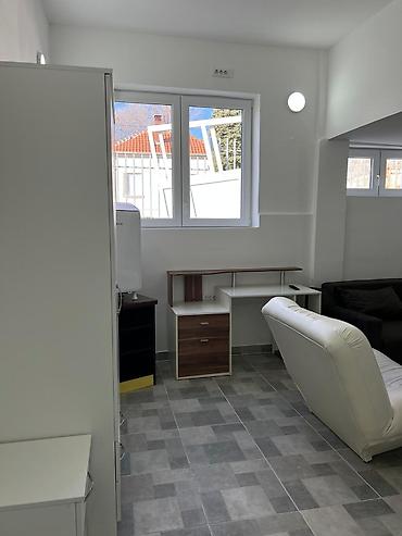 Dugoročni najam stanova: Izdajem vise stanova u blizini okretnice 31 i 17. Stanovi imaju po — 5