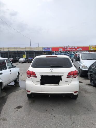 işlənmiş vintilyator: BEIQI A115 hetçbek avtomobili. Geniş baqaj bölməsi və yığcam ölçüsü