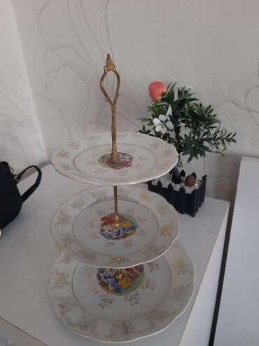 Солнцезащитные очки: Солнцезащитные очки с футляром - Форма: крупные прямоугольные линзы — 18