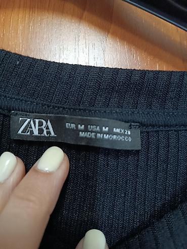 tifani dzemperi: Zara džemper/bluza sa prozirnim rukavima - Boja: crna - Model: uska — 2