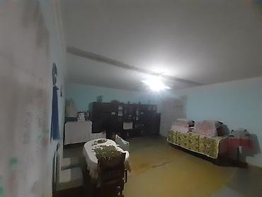 1 комнатная студия: Satılır: Həyət evi (şəkillərdə göstərilən) 4 otaqli evdi15 sot — 5