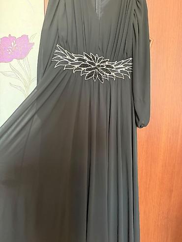 Donlar: Qara uzun ziyafət donu 48-50 razmer - Model: V-yaxa, uzun qollu, axıcı — 2