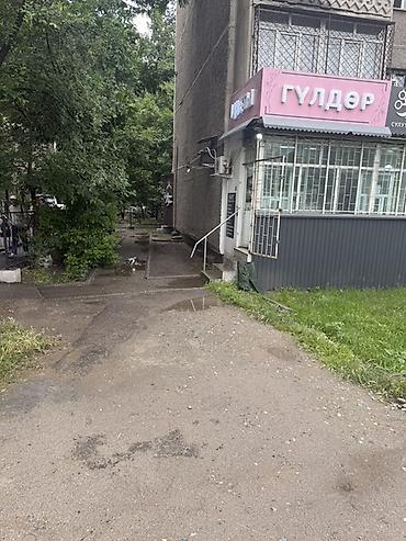 жильем: Косметологическая студия 85 м², Многоэтажное жилое здание, 1 линия — 2