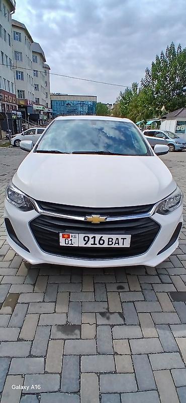 Chevrolet Onix: 2020 г., 1.1 л, Автомат, Бензин, Седан