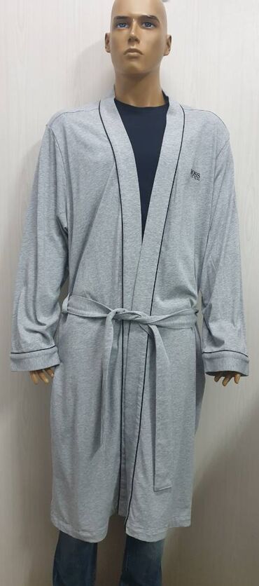 tom tailor prsluci muski: Muški bade-mantil Hugo Boss – model Kimono BM Veličina: XL Materijal