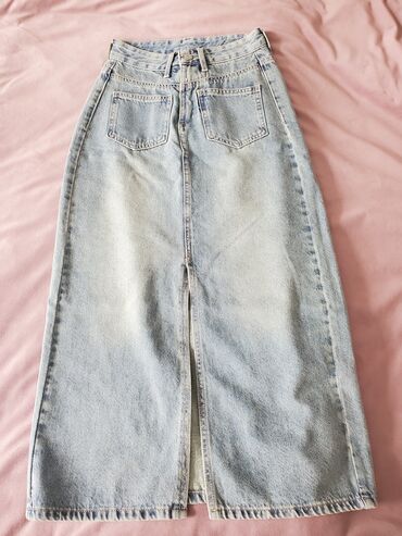 джинсовая юбка миди: Юбка, Миди, Джинс, Высокая талия, С вырезом