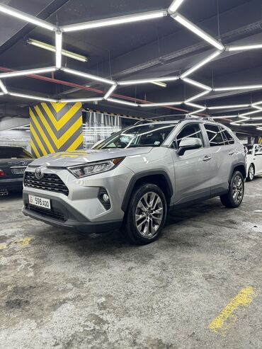 naushniki jbl 205: Toyota RAV4: 2019 г., 2.5 л, Автомат, Бензин, Кроссовер