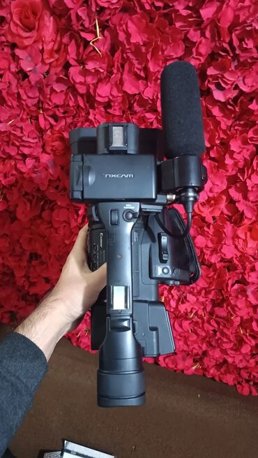 Videokameralar: Sony NXCAM HXR-NX5U/5 (seriya) peşəkar videokamera Xüsusiyyətlər: - G — 9