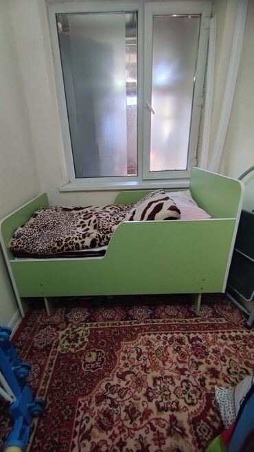барьер от детей: Детская/подростковая кровать с бортиками размер 130 на 80 - Цвет