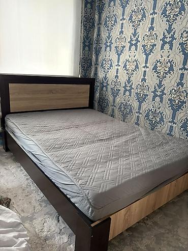 Двуспальные кровати: Кровать двуспальная с матрасом - Размер спального места — 3