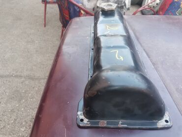 Auto delovi: Dekla, poklopac motora Lada 21213,21214 Niva br.2. Polovno, ocuvano — 4