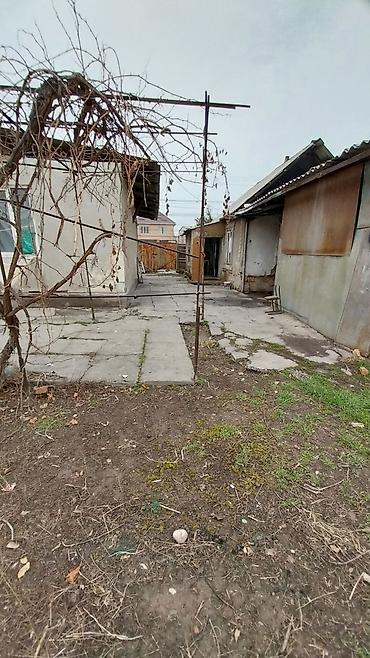 Продажа коттеджей и домов: Срочно продаю дом, Абдраева-Месароша ( район Кызыл-Аскера! ), участок — 10