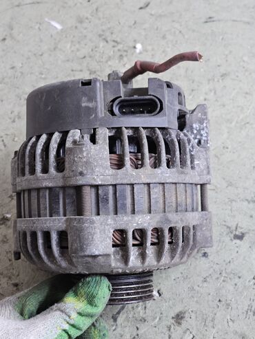 Генераторы: Генератор Renault 2001 г., Б/у, Оригинал, Германия — 12