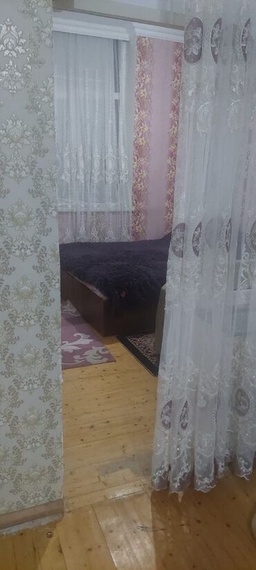 Həyət evləri və villaların satışı: 8-ci kilometr 4 otaqlı, 100 kv. m, Kredit var, Orta təmir — 9