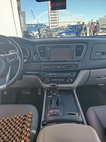Kia: Kia Carnival: 2.2 l | 2016 il Van/Minivan — 17