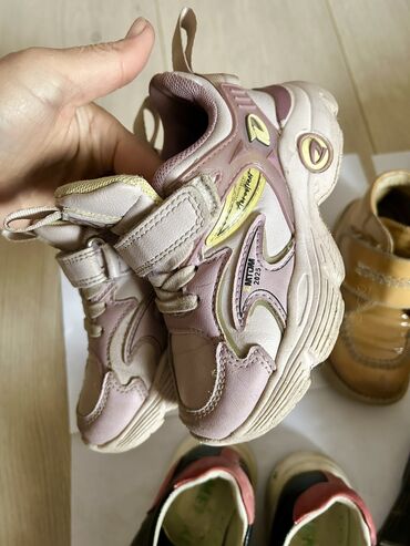 Детская обувь: Отличные ботинки, кроссовки, сапоги для девочки/ мальчика, из — 12