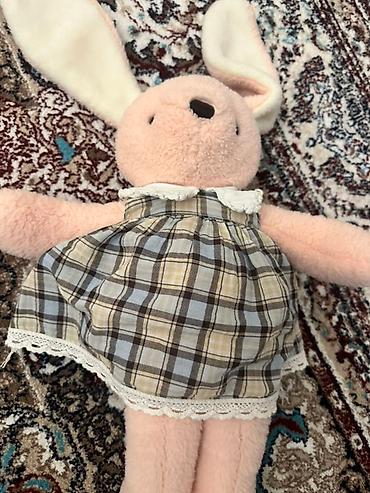 Игрушки: Мягкие игрушки для автоматов по 100 сом. Змея - 200 сом. Большая — 6