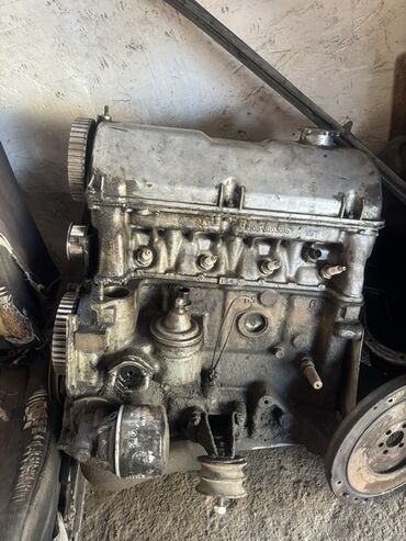 Digər avtomobil ehtiyat hissələri: VAZ/Lada üçün ehtiyat hissələri dəsti Satışda bir avtomobildən — 12