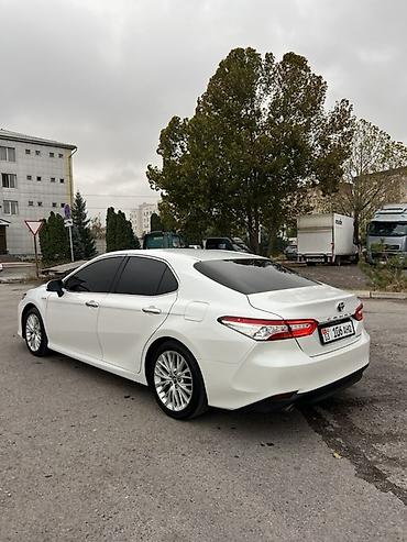 Toyota: Toyota Camry: 2019 г., 2.5 л, Гибрид, Седан — 10