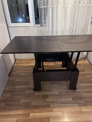 Masalar: Həm jurnalnı açılır olur ortalığ stol təzədi az işlənib çox az elə bil — 5