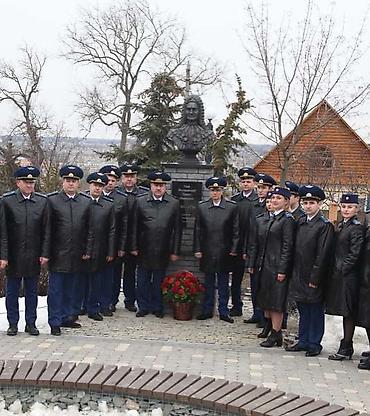 Другие услуги: Скульптура на заказ ( статуи памятники станковая скульптура — 10
