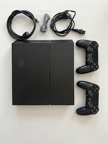 playstatio: Ps4 Fat 500gb yaddaş heç bir problemi yoxdu üstündə cuzi ləkələr var — 1
