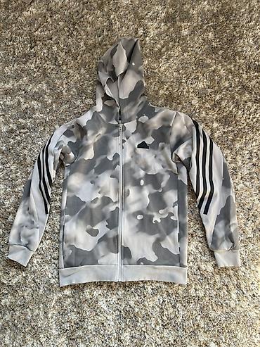 кофта юпка: Оригинальная зип-худи Adidas, размер S/M, брался за 8200 сом в — 1