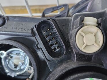 Передние фары: Передняя правая фара Volkswagen 2002 г., Б/у, Германия — 13