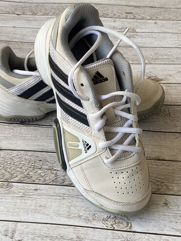 кроссовки 34 35: Adidas оригинал, женские, кожа, с поддержкой свода стопы, размер 35