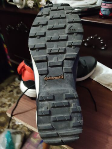 утепленные кроссовки adidas rocket boost: Мужские кроссовки, 41.5, Adidas, Б/у, цвет - Серый, Самовывоз