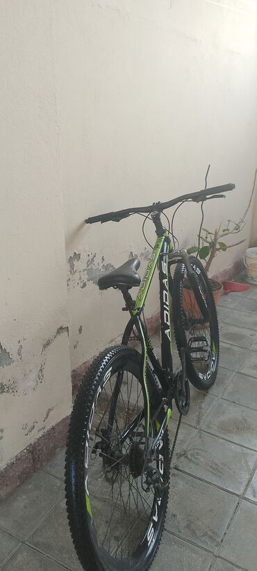Şəhər velosipedləri: İşlənmiş Şəhər velosipedi Adidas, 29", sürətlərin sayı: 21, Ünvandan götürmə