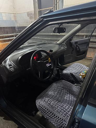 Продажа авто: Mazda 323: 1992 г., 1.5 л, Механика, Бензин, Седан — 5