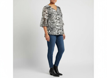 bluzki z dużym dekoltem plus size: Жіноча блуза, розмір XL