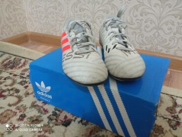 футбольный бутс: Мужские кроссовки, 36, Adidas, Б/у, цвет - Серый
