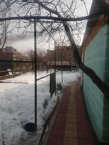 Навесы: Продаётся дом в хорошем состоянии - Участок с плодовыми деревьями и — 2