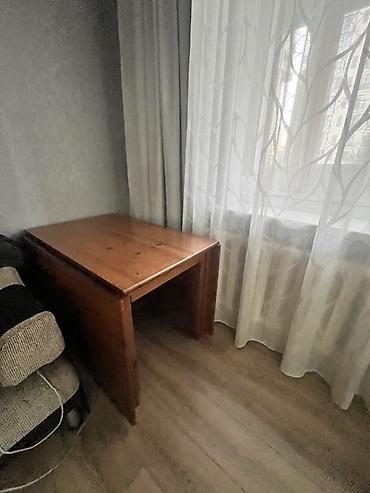 столы малайзия: Продается раскладной деревянный стол-книжка. В раскладном виде — 2