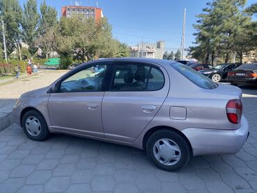 avensis 2001: Toyota Platz: 2001 г., 1.3 л, Автомат, Бензин, Седан