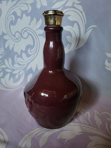 Čaše: Flasa za pice,nova,vintaz dihtujuca porcelanska. Flasa bordo boje,sve — 9