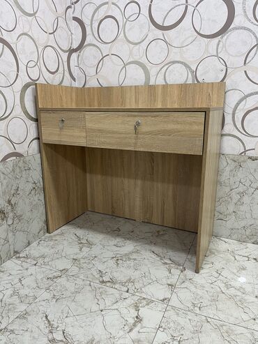 Ofis masaları: Satılır: Ofis Masası Ölçülər: 	•	Uzunluq: 110 sm 📏 	•	En: 50 sm 📏 — 2