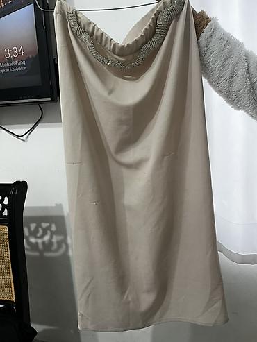 Maxi yupka bej rəngdə qaşlı kəmər