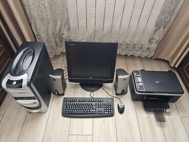 masaustu komputer ddr3: Masaüstü kompyuter dəstidir. İstifadə olunub, hər bir detalı normal