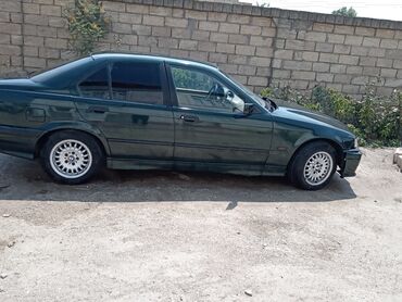 BMW 3 series: 1.8 | 1995 il Sedan