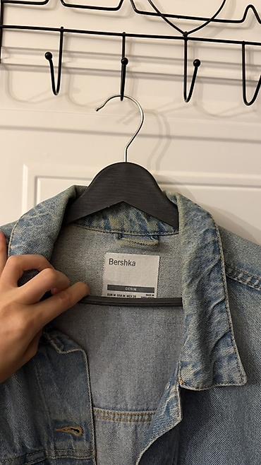 cinsi: Bershka qadın denim cins gödəkcə. Ölçü - M — 2