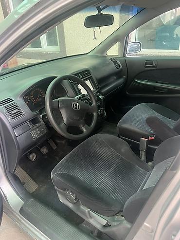 step wgn: Honda Stream: 2001 г., 1.7 л, Механика, Бензин, Универсал — 6