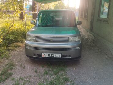 Toyota: Toyota bB: 2000 г., 1.3 л, Автомат, Бензин, Универсал