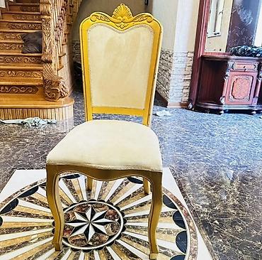 Klassik üslubda taxtalı stul - Dizayn: Barokko üslubunda oyma başlıq